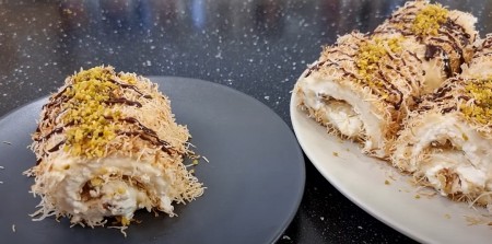 SPREMA SE ZA MANJE OD 15 MINUTA I U USTIMA SE TOPI ZA TILI ČAS Preukusni turski kolač sa popularnim kadaifom svi obožavaju, uvek se traži parče više