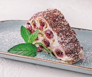 NAJPOPULARNIJI KOLAČ NA INTERNETU Napravite starinski slatkiš sa višnjama i doživite vrhunsko zadovoljstvo u svakom zalogaju