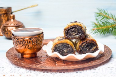 BAKLAVA SA MAKOM Neodoljiva turska poslastica koja budi sva čula, za prave sladokusce