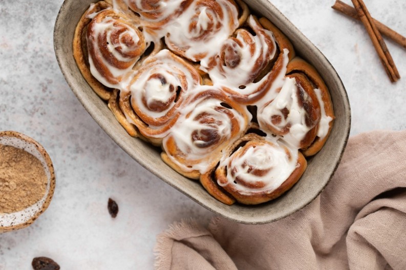 AROMATIČNE CIMET ROLNICE Slatko pecivo koje savršeno ide uz šoljicu kafe