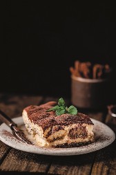 TIRAMISU Italijanski klasik sa kafom za prave ljubitelje slatkiša i omiljenog napitka