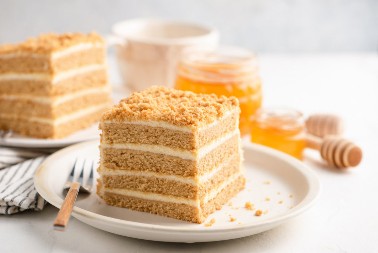 POSNA MEDENA PITA Nema mleka i jaja, a ovaj sastojak joj daje posebnu draž, ješćete mrsnim danima