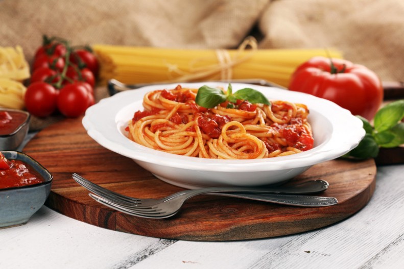 LAŽNA BOLONJEZE PASTA Bez mesa, a preukusna, ukućani će stajati u redu za još