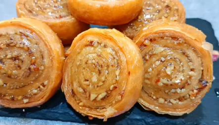 BAKLAVA PUŽIĆI SA ORASIMA Turski recept za neodoljivi desert, poćiće vam voda na usta