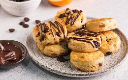 SKONSI Engleske pogačice sa čokoladom, savršen spoj tradicije i neodoljivog ukusa