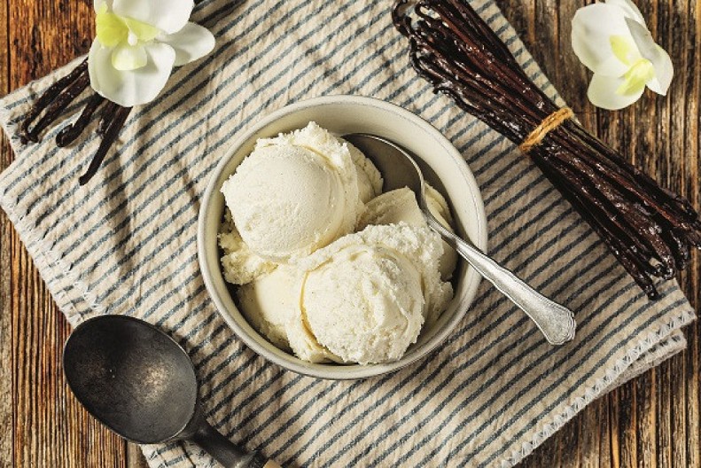 DOBITNA KOMBINACIJA Sladoled od vanile će biti ukusniji kada ga prelijete ovim prelivom, tako to rade u Italiji