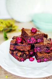 ČOKO KOCKE SA VIŠNJAMA Tope se u ustima, a prave se brzo i lako