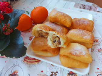 KROFNE SA ORASIMA PO STAROM BAKINOM RECEPTU Vazdušaste, mekane i tope se u ustima