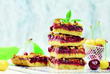 KOLAČ SA VIŠNJAMA ZA PRAVE SLADOKUSCE Recept Ivane Pavković uspeva svima, pa i početnicima