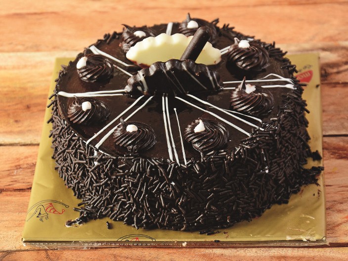 LIZ TEJLOR TORTA Raskošna koliko i glumica po kojoj je nazvana, ukrasiće svaku svečanu trpezu