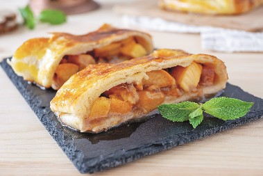 ŠTRUDLA SA BRESKVAMA POMERA GRANICE DOBROG UKUSA Uz šoljicu kafe, za jutro koje se pamti