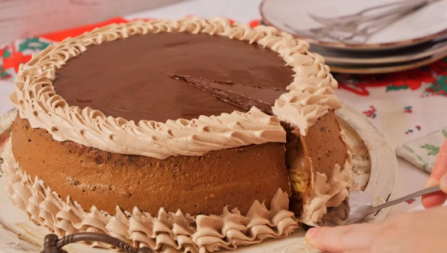 KENEDI TORTA Hit poslastica svih rođendana 90 ih, a čokoladna i izdašna