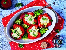 PAPRIKE SA SIROM Lagano a zasitno letnje jelo koje se smaže u trenu