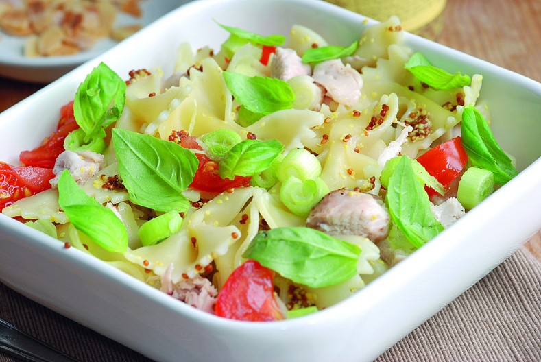 PASTA SA PILETINOM I POVRĆEM Nedeljni ručak koji će porodica obožavati