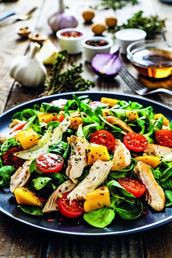 CEZAR SALATA KAO IZ RESTORANA Bićete siti satima, a svaki zalogaj je raj za nepca