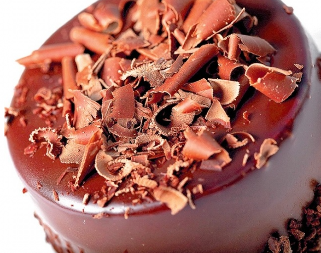 TORTA ČOKOLADNA CARICA Raskošna poslastica sa 8 kora od koje zastaje dah