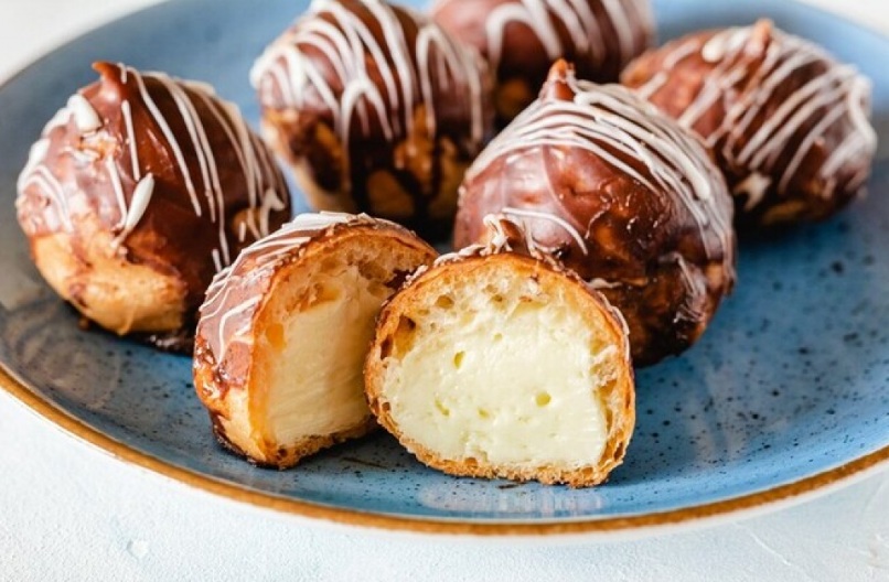 PUNJENE PA PRELIVENE PROFITEROLE Kao iz najbolje poslastičarnice, ko ih jednom proba uvek im se vraća