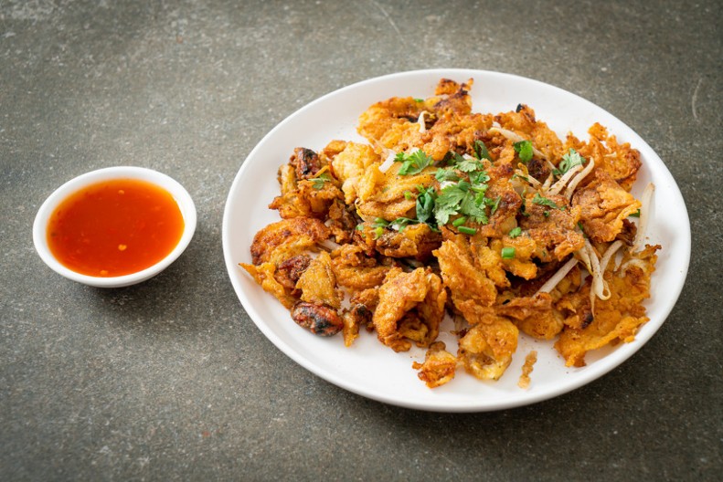 TAJLANDSKI OMLET SE SMAŽE U TRENU 1 sastojak se razlikuje, a daje totalno novu dimenziju ukusu