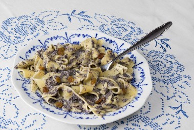 REZANCI SA MAKOM BUDE NOSTALGIJU Vojvođani ih prave baš ovako, a bili su inspiracija i za pesmu