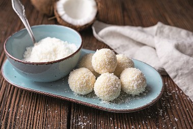 NEODOLJIVE KOKOS BOMBICE Prave se maltene same, a tope se u ustima