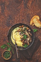 PALENTA SA PEČURKAMA Kremasta, drugačija, jeftina i zasitna, napravi se za doručak a jede ceo dan