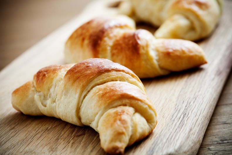 KIFLICE NA VODI OSVAJAJU NA PRVI ZALOGAJ Kad ih jednom probate zaboravićete na pekaru