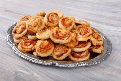 PIKANTNI PUŽIĆI SA KOBASICOM Kad ih jednom probate zaboravićete na pekaru