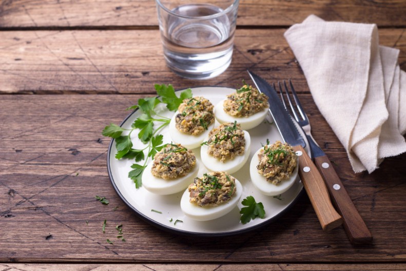 PUNJENA JAJA Brzinsko predjelo savršeno za sve svečane prilike, a nema ko ga ne voli