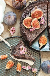 ČOKOLADNI KOLAČ SA SMOKVAMA Pravi se maltene sam, a polovina nestane dok pristavite kafu