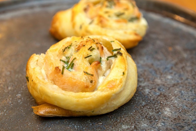 ROLAT OD BELOG MESA SA GOTOVIM KORAMA Obavezno ga probajte, toliko je ukusan da će vam postati omiljeno jelo