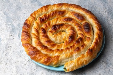 BOSANSKI BUREK SA MESOM JE JELO SA DUŠOM Po receptu iz stare sarajevske burekdžinice