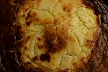 STARINSKA GOLOGLAVKA OSVAJA NA PRVI ZALOGAJ Južnjačka pita puna sira kojoj po ukusu nema ravne