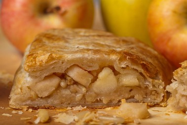 POSNA PITA SA JABUKAMA MIRIŠE NA JESEN Pravi se lako, a ukusom razvaljuje