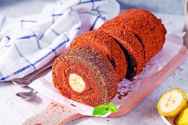 BANANA ROLAT SE TOPI U USTIMA Pravi se maltene sam, a kremast i lagan