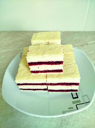 BILJANINA VOĆNA MAĐARICA BUDI SVA ČULA A manje teška od klasične