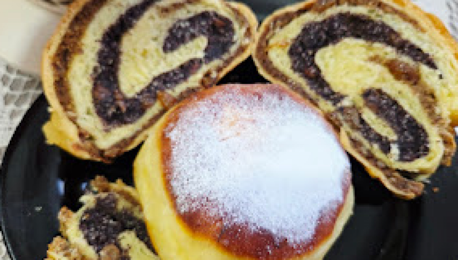 PENASTE KROFNE I DESERT SA MAKOM I ORASIMA Dve poslastice od istog testa iz bakine kuhinje