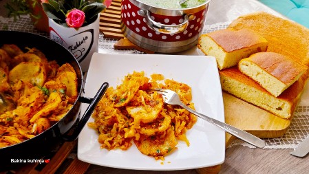 POSNI PODVARAK IZ BAKINE BELEŽNICE Delikates uz pečeni krompir i projaru