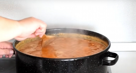 OTKRIVENA NAJVEĆA TAJNA JNA Kuvar pokazao dugo čuvani recept za pravi vojnički pasulj