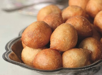 CRNOGORSKE PRIGANICE SUPER IDU UZ KAJMAK I PRŠUTU A zbog jednog sastojka nisu masne