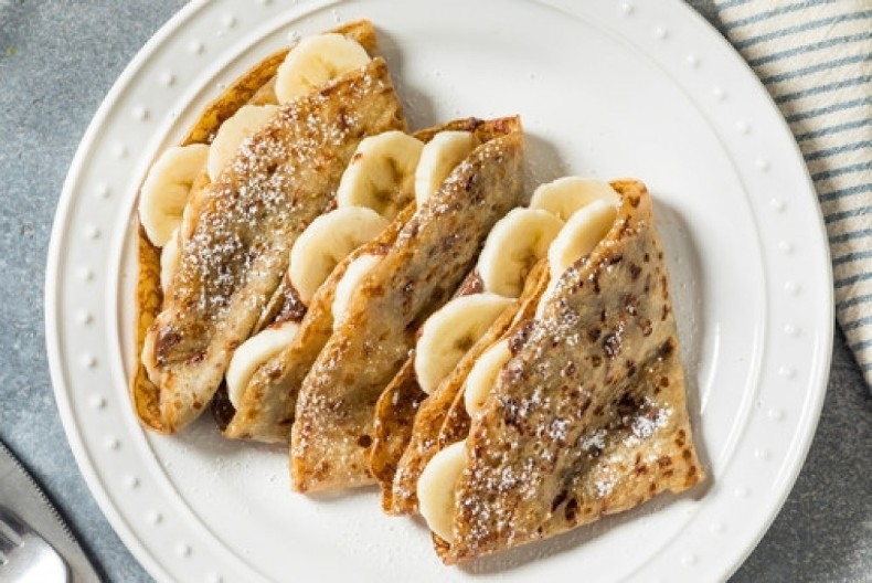 POSNE PALAČINKE SA BANANAMA I ČOKOLADOM  Ovakve do sada još niste probali, pojedete jednu i zaboravite na mrsnu!