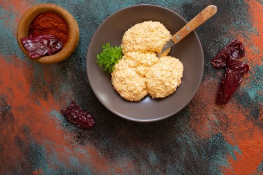 POSNA URNEBES SALATA SAVRŠENO PARIRA ORIGINALU Daje šmek svakom jelu