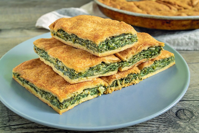 POSNA PITA SA SPANAĆEM OD GOTOVIH KORA Ješćete je za doručak, ručak i večeru