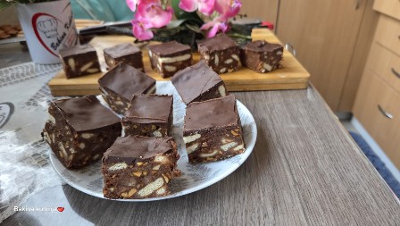 SNIKERS BAJADERA NA DOMAĆI NAČIN Recept iz bakine kuhinje oduševio domaćice na mrežama