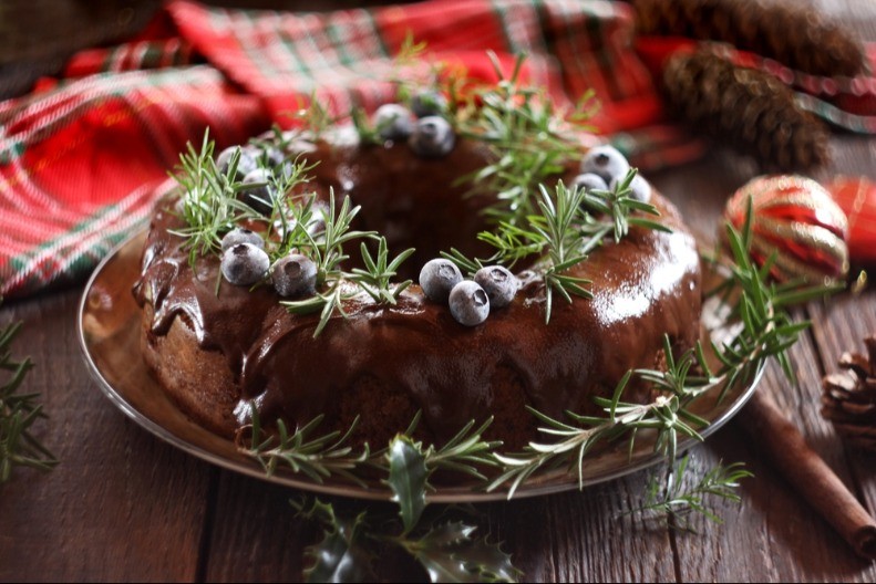 BOŽIĆNI KUGLOF SA ČOKOLADOM Klasik koji nikad ne izlazi iz mode