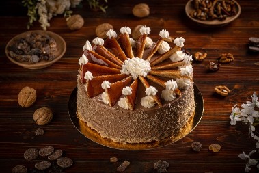 DOBOŠ TORTA BUDI NOSTALGIJU Ukus tradicije u svakom zalogaju