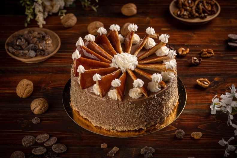 DOBOŠ TORTA BUDI NOSTALGIJU Ukus tradicije u svakom zalogaju