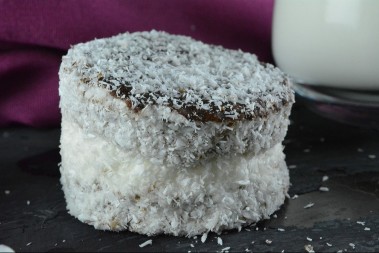 RUSKE KAPE SAVRŠEN SPOJ KOKOSA I ČOKOLADE Svakim zalogajem oduzimaju dah