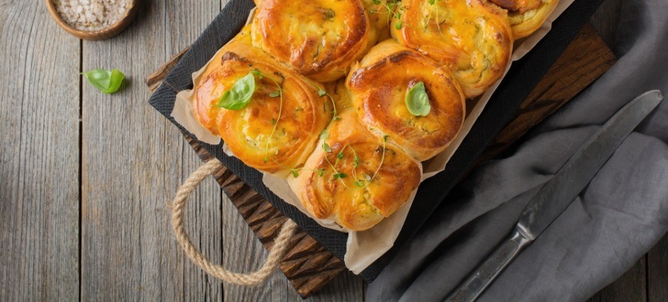 PUŽIĆI SA TOPLJENIM SIROM BOLJI NEGO IZ PEKARE A savršeni za doručak ili užinu