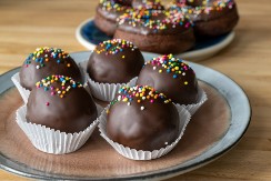 POSNE ČOKOLADNE KUGLICE OD SAMO 3 SASTOJKA Rapsodija ukusa u svakom zalogaju