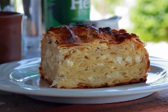 PITA SA SIROM I JOGURTOM BOLJA NEGO GIBANICA Ješćete je za doručak, ručak i večeru